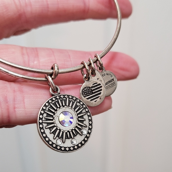 Alex & Ani silver charm bangle, Starburst design - Picture 5 of 5